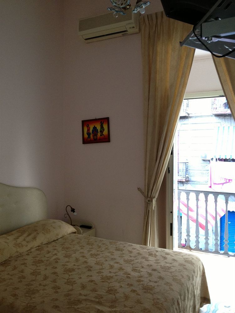 Room Elia Nápoles Exterior foto